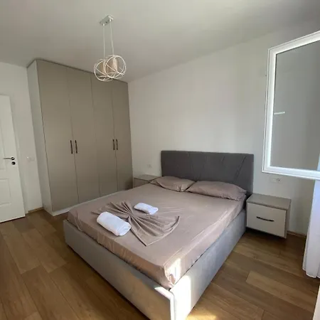 L-2 Apartment *