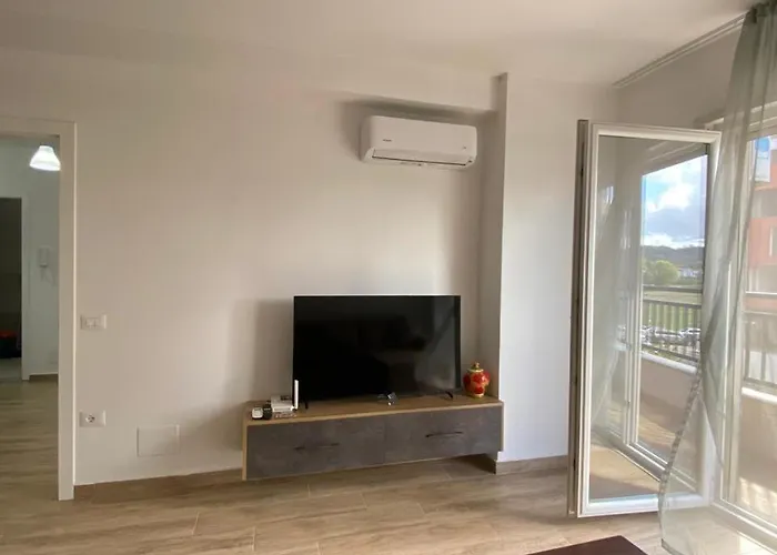 アパート L-2 ティラナ